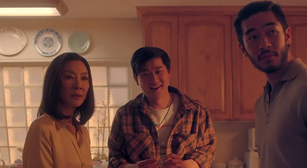 Los hermanos Sun (4 de enero). Tras un misterioso ataque contra su familia, un sicario viaja a Los &Aacute;ngeles para proteger a su madre y a su ingenuo hermano.