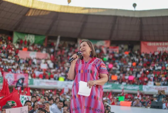 La precandidata del Frente Amplio por México acusó al emetista de haber sido financiado desde Palacio Nacional, sugiriendo que su objetivo principal era "dividir a la oposición". La precandidata del Frente Amplio por México acusó al emetista de haber sido financiado desde Palacio Nacional, sugiriendo que su objetivo principal era "dividir a la oposición".