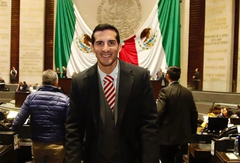 Romel Pacheco afianza candidatura con Morena tras abandonar al PAN en M&eacute;rida