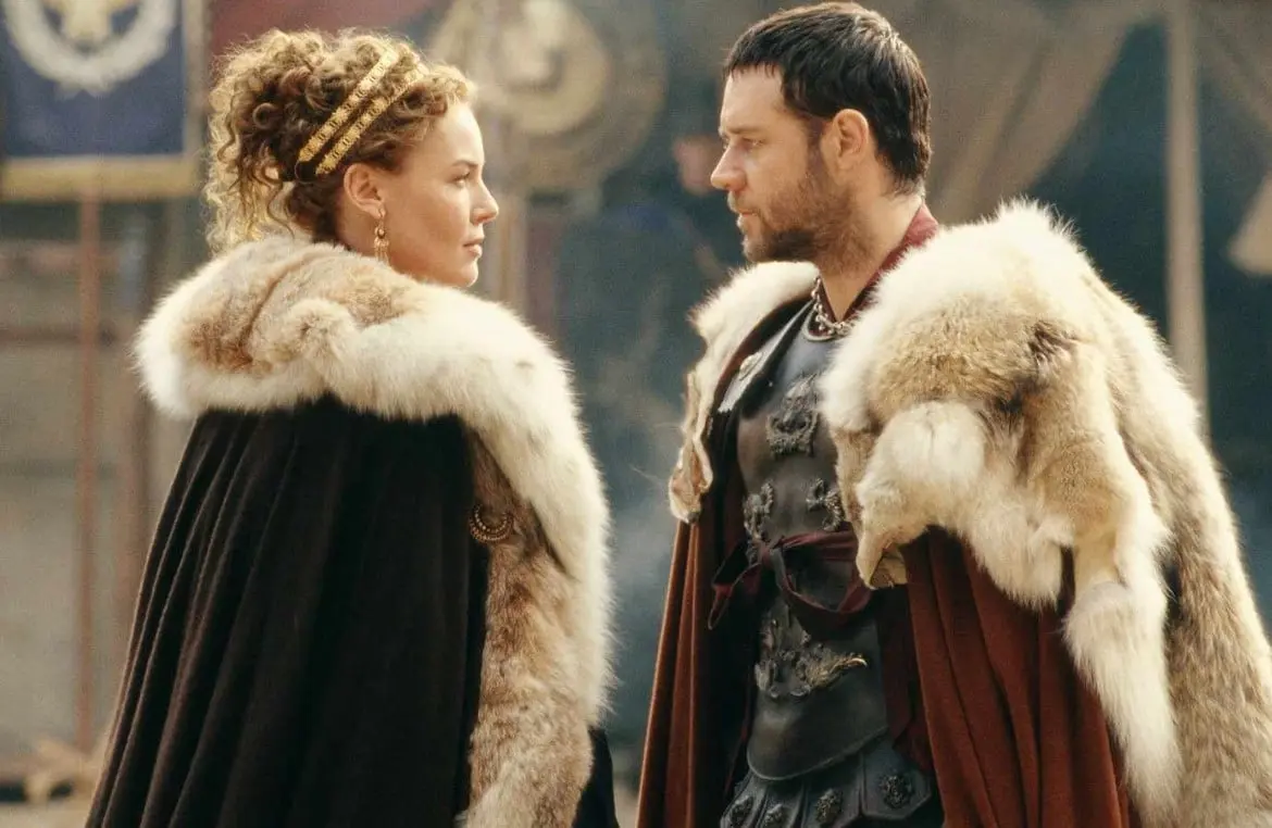 El Gladiador fue una exitosa película del 2000 que se desarrolla en la antigua Roma. La historia gira alrededor de Máximo Décimo Meridio, un general del Imperio romano que es traicionado por Cómodo, el ambicioso hijo del emperador Marco Aurelio, quien asesina a su padre para quedarse con el trono. Tras convertirse en esclavo, Máximo triunfa como gladiador mientras se prepara para vengar la muerte de su familia y la del emperador.