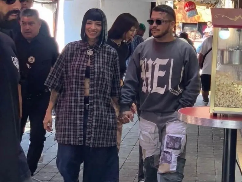 Cazzu y Nodal en su visita al barrio bravo de Tepito en la CDMX 
