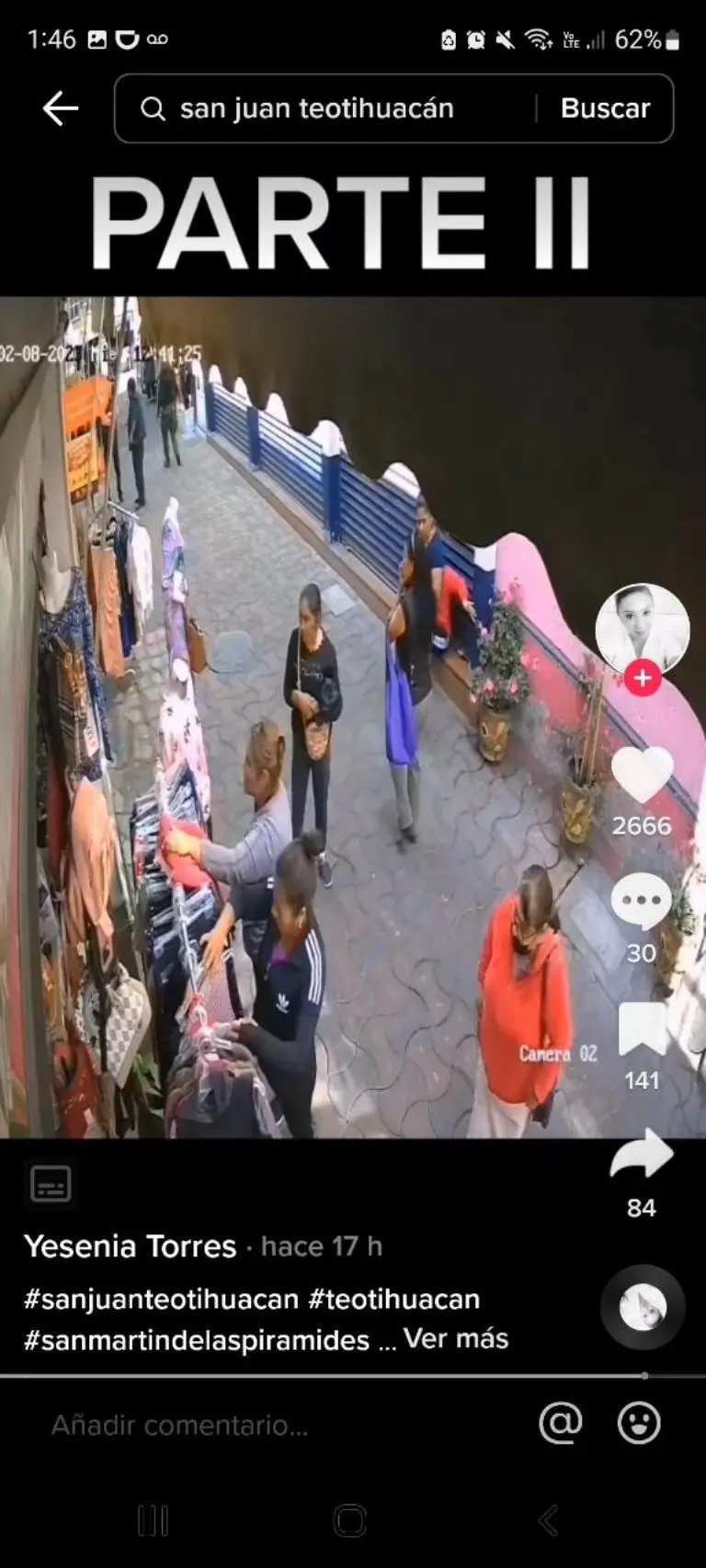 Mujeres roban sutilmente ropa - Tomada de video