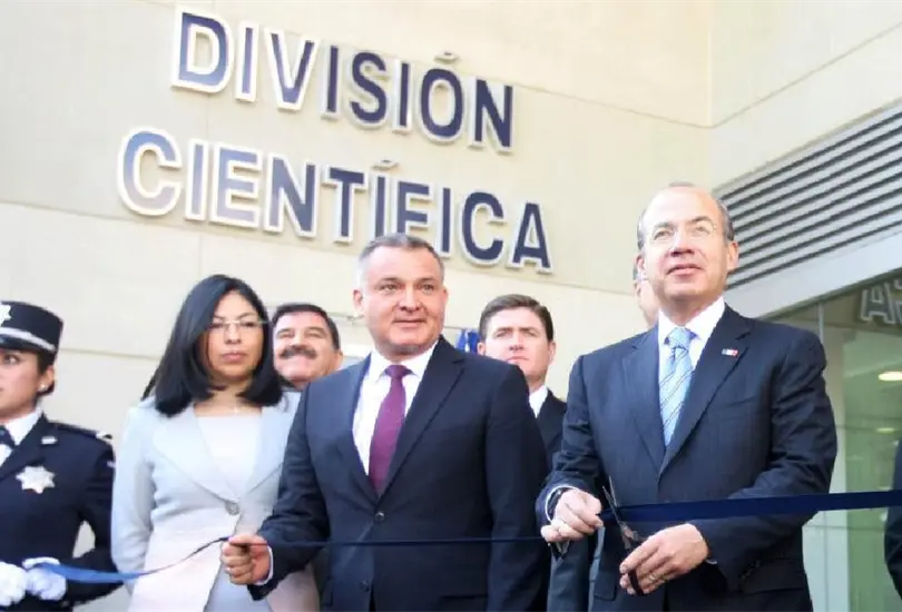Una encuesta revela que el 84% de los mexicanos quiere que se investigue a Felipe Calder&oacute;n por v&iacute;nculos con el narcotr&aacute;fico.