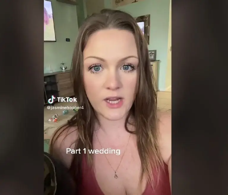 Suegra se viste de novia en la boda de su hijo (TikTok)