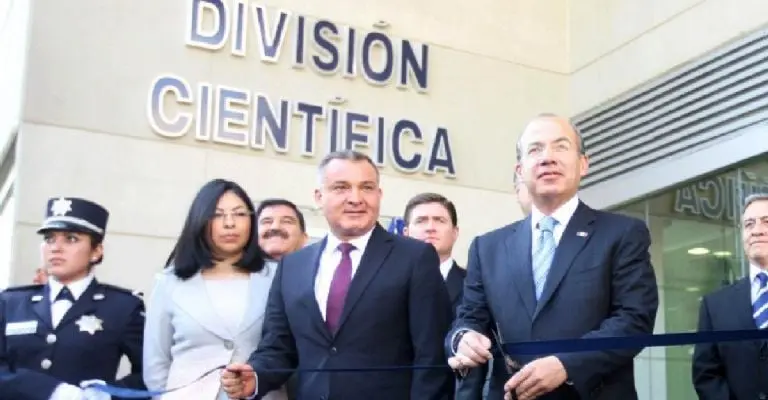 Calderón prometió que asumiría su