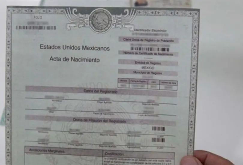 Los hijos cambiaron el apellido de su padre biol&oacute;gico debido a que &eacute;ste "nunca se involucr&oacute; en cuidarlos"