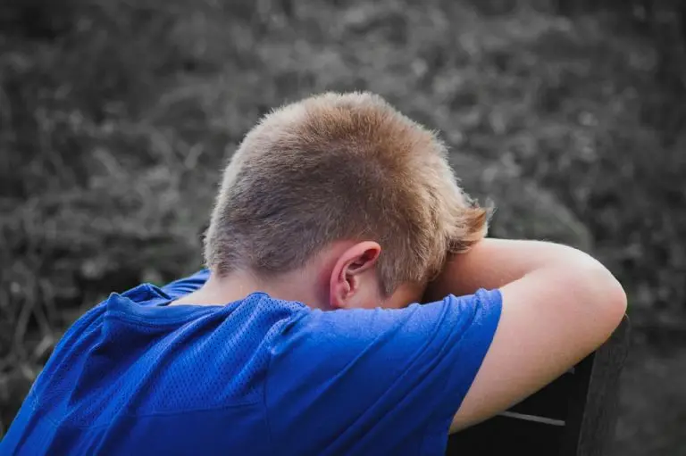 Niños cambian de apellido paterno por abandono - Tomada de video