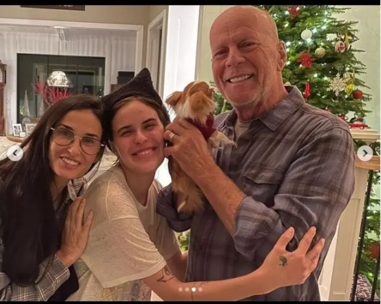 Instagram: @demimoore