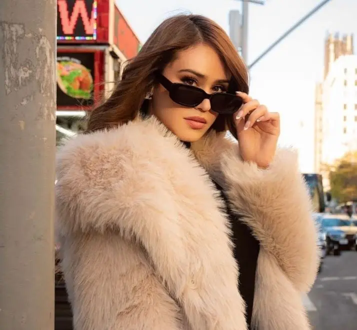 Tras sus apariciones en televisi&oacute;n, comenz&oacute; a ganar seguidores en sus redes sociales, lo cual la catapult&oacute; a ser conocida m&aacute;s all&aacute; de Nuevo Le&oacute;n. 