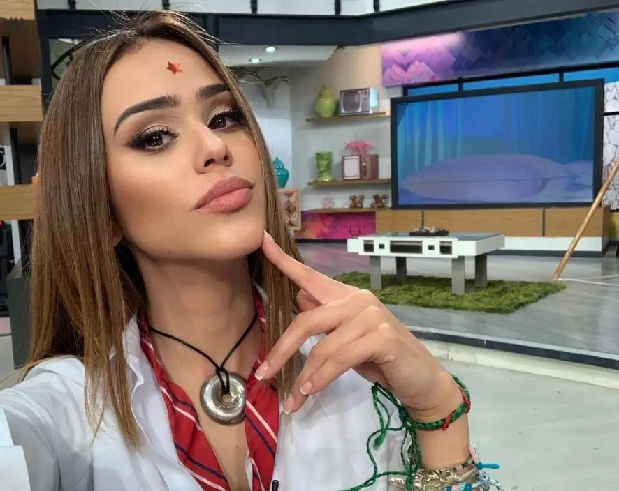 En teatro, form&oacute; parte del elenco de la producci&oacute;n de &acute;Tenorio C&oacute;mico&acute;. 