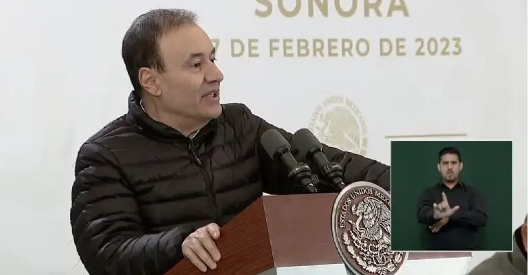 El gobernador destacó que la planta es el primer paso del Plan Sonora de energías sostenibles. Imagen: Presidencia.