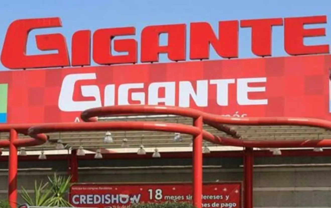 La cadena de supermercados tuvo su auge en los a&ntilde;os 90, pero en 2007 Grupo Gigante anunci&oacute; la venta de sus 199 tiendas a Soriana porque quer&iacute;an enfocarse en sus otros negocios.