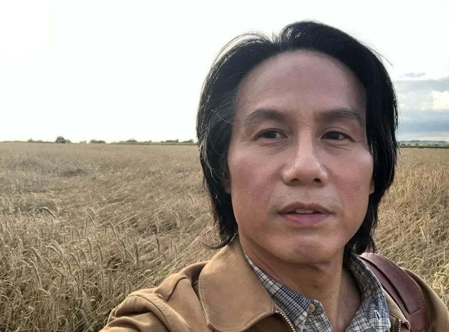 Ahora tiene 62 años y está casado con el director Richert Schnorr. Ha trabajado en series como Mr Robot y Ley y Orden.