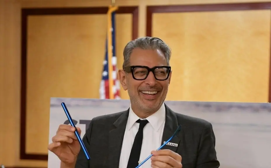 Ahora tiene 70 años, tiene dos hijos y está casado con la trapecista Emilie Livingston. Ha trabajado en películas como Jurassic World y Thor: Ragnarok.