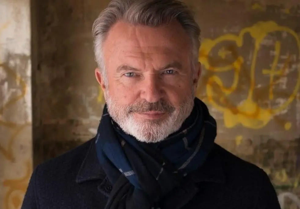 Ahora tiene 75 años y tiene dos hijos. Ha trabajado en películas como Thor: Love And Thunder y Jurassic World: Dominion.