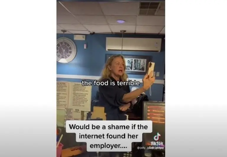Mujer discrimina a empleado por ver tele en español (TikTok)