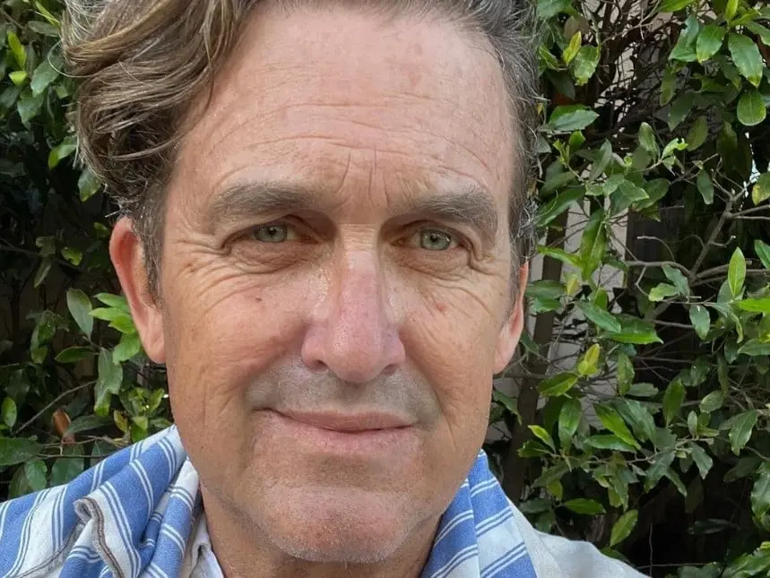 Ahora tiene 60 a&ntilde;os y est&aacute; casado con la actriz Marcia Christie. Ha tenido participaciones especiales en series como Grimm.