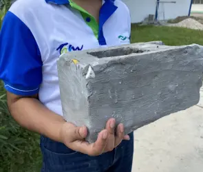 Estudiantes del Conalep crean tabique ecológico a prueba de balas