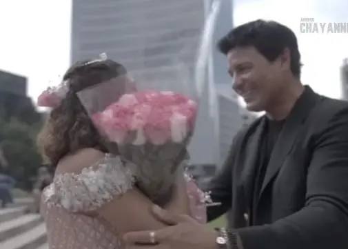 Chayanne sorprendió a una quinceañera en plena sesión de fotos