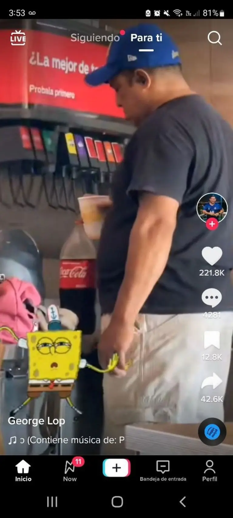 Hombre se rellan refresco - Tomada de video