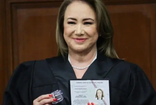 El amparo otorgado a Yasmín retrasa por tiempo indefinido que el Comité Universitario de Ética (Cuética) emita el dictamen correspondiente sobre una apropiación indebida de textos. El amparo otorgado a Yasmín retrasa por tiempo indefinido que el Comité Universitario de Ética (Cuética) emita el dictamen correspondiente sobre una apropiación indebida de textos.