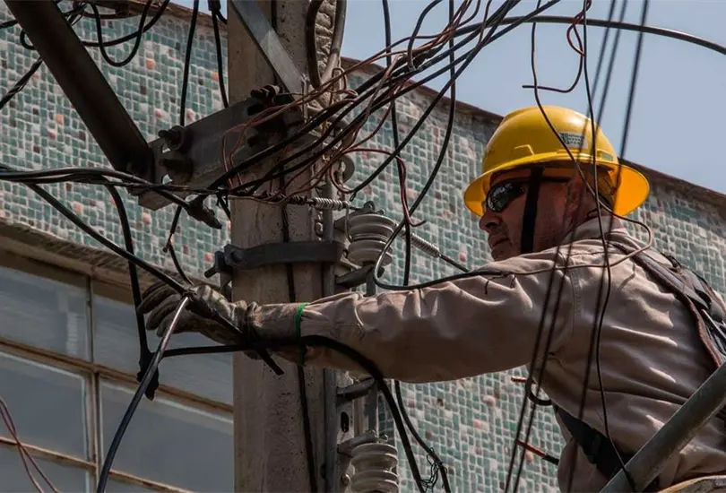 CFE restablece servicio de usuarios afectados por lluvias en CDMX y Edomex CFE restablece servicio de usuarios afectados por lluvias en CDMX y Edomex