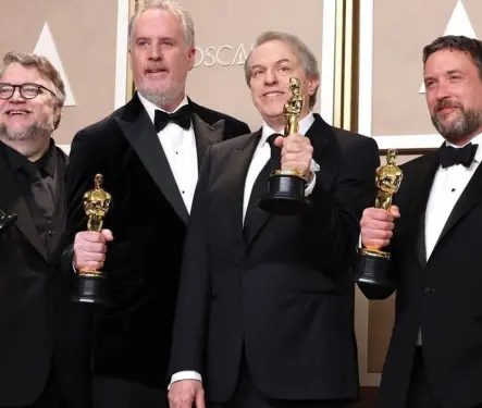 Guillermo del Toro se lleva el Oscar por Mejor Película Animada con Pinocho