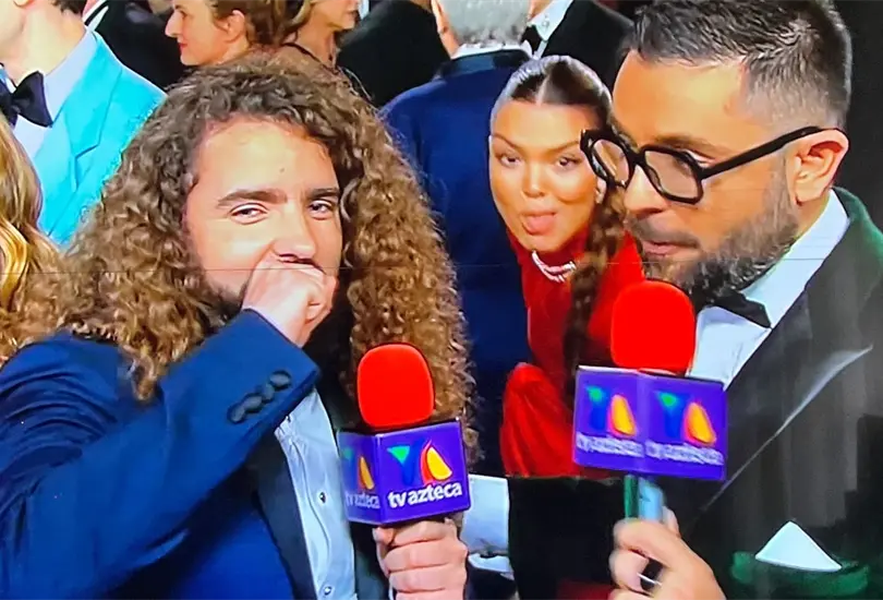 Los internautas consideraron que los conductores de TV Azteca no dejaron hablar al famoso tiktoker durante la transmisión Los internautas consideraron que los conductores de TV Azteca no dejaron hablar al famoso tiktoker durante la transmisión