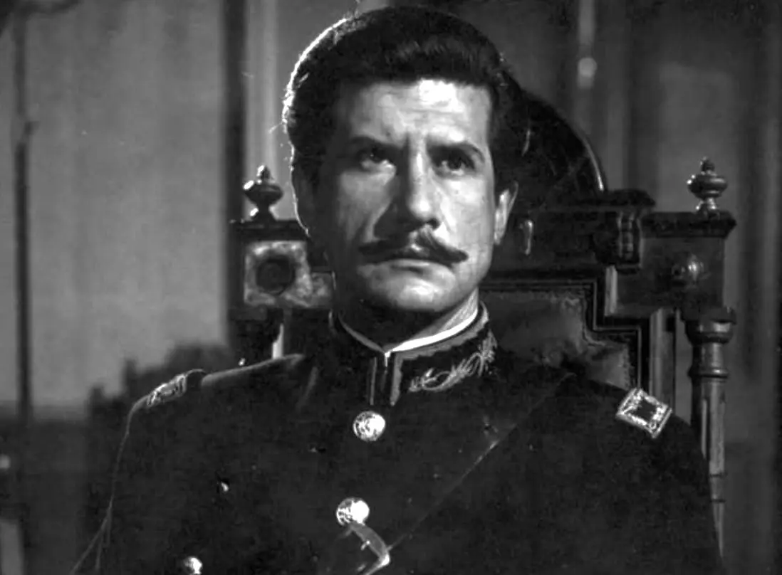 A los 20 a&ntilde;os hizo su servicio militar y un general le dijo que ten&iacute;a talento, pero L&oacute;pez Tarso no quiso ser militar porque tampoco era su vocaci&oacute;n.