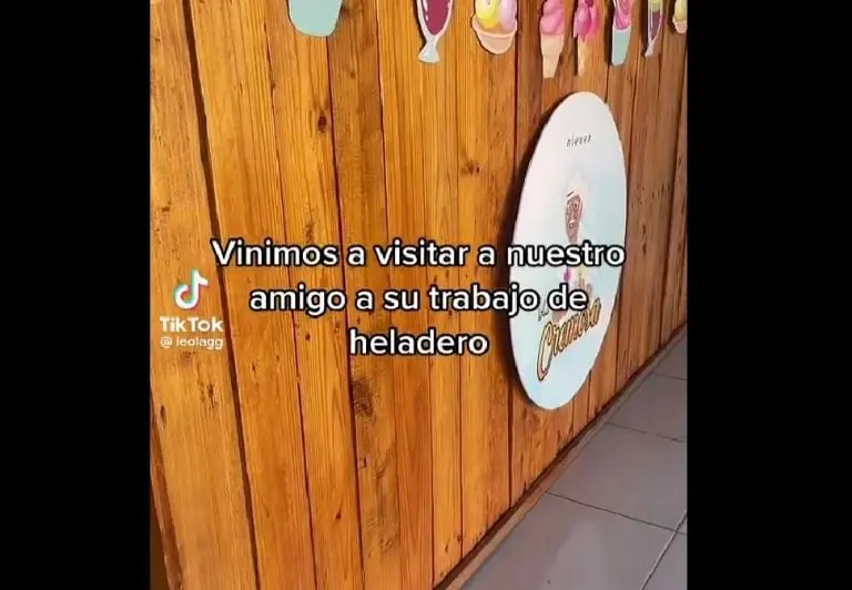 Amigas visitan a empleado en su trabajo (TikTok)