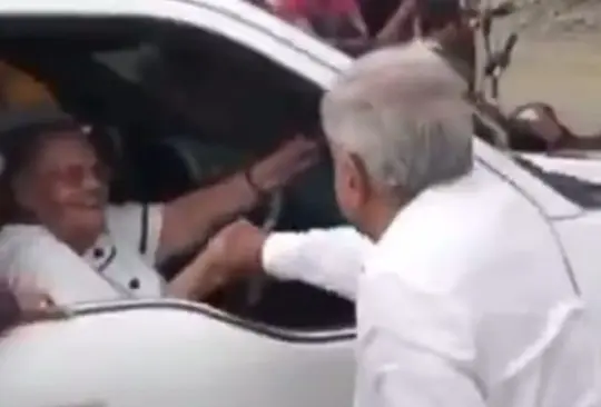 AMLO recordó el día en que saludó de mano a la mamá del ´Chapo´ Guzmán en Badiraguato