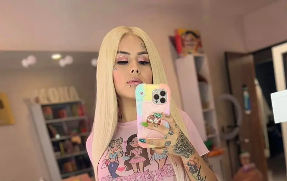 Su cambio físico también le ha traído problemas con su pareja Geros y en varias ocasiones se ha rumorado que podrían terminar.