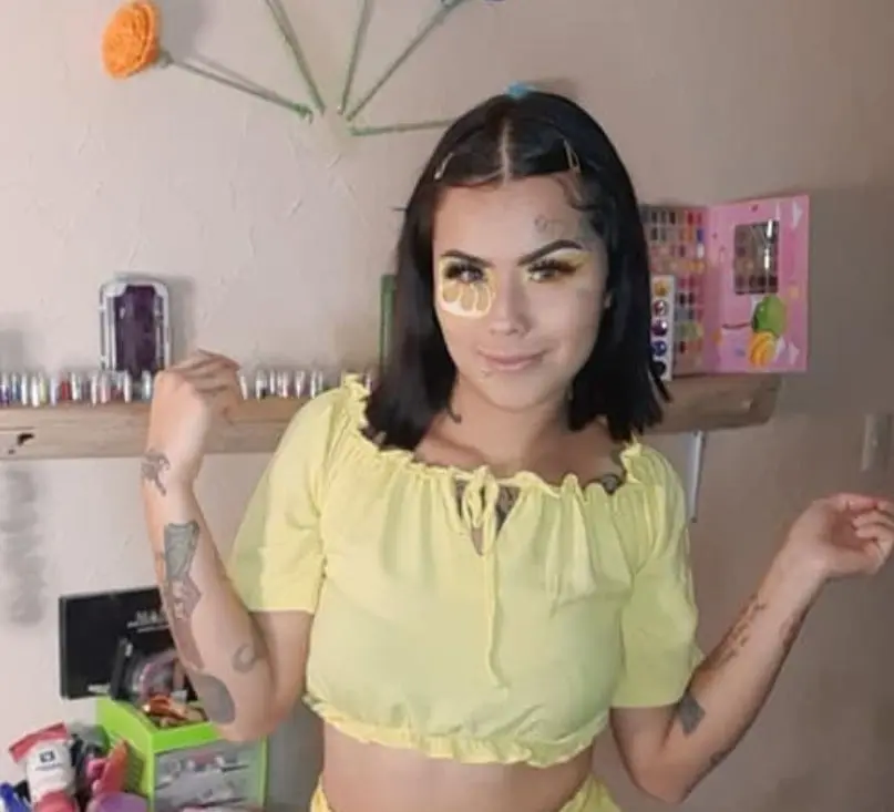 Mona y Geros fueron acusados de maltratar a sus mascotas y también les han robado su casa en dos ocasiones.