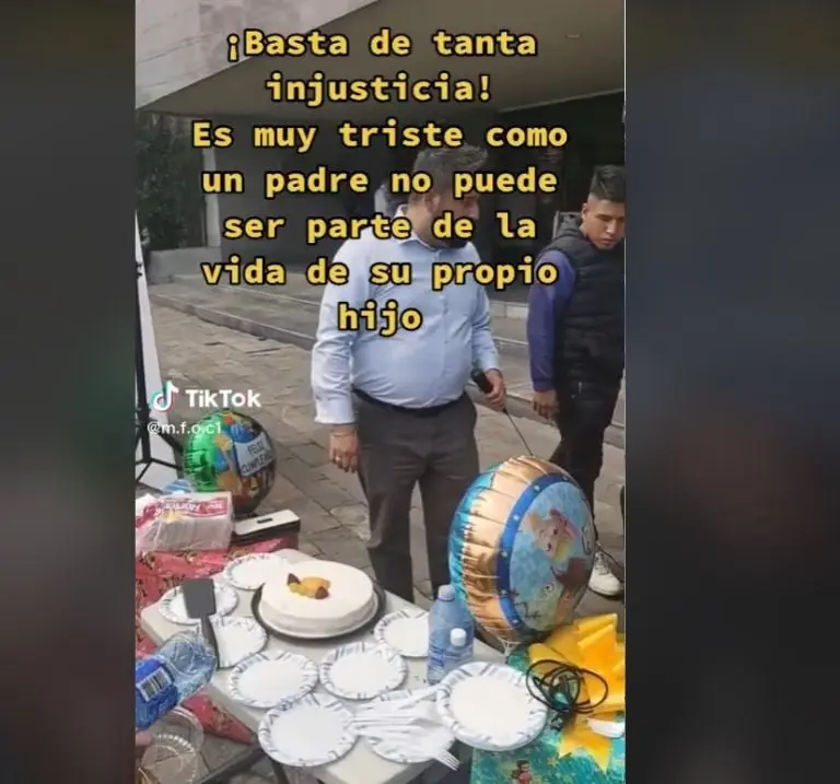 Papá celebra cumpleaños de su hijo afuera de un juzgado (TikTok)