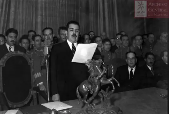 En el año de 1938, el presidente de México, Lázaro Cárdenas, anunció que su gobierno haría efectiva la Ley de Expropiación de 1936. En el año de 1938, el presidente de México, Lázaro Cárdenas, anunció que su gobierno haría efectiva la Ley de Expropiación de 1936.