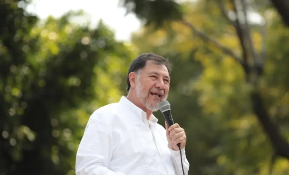 El político ha recibido críticas en redes sociales por sus viajes a Argentina (en 2015) y a Nueva York (en 2020) porque los usuarios consideraron que iba en contra de su discurso de austeridad.