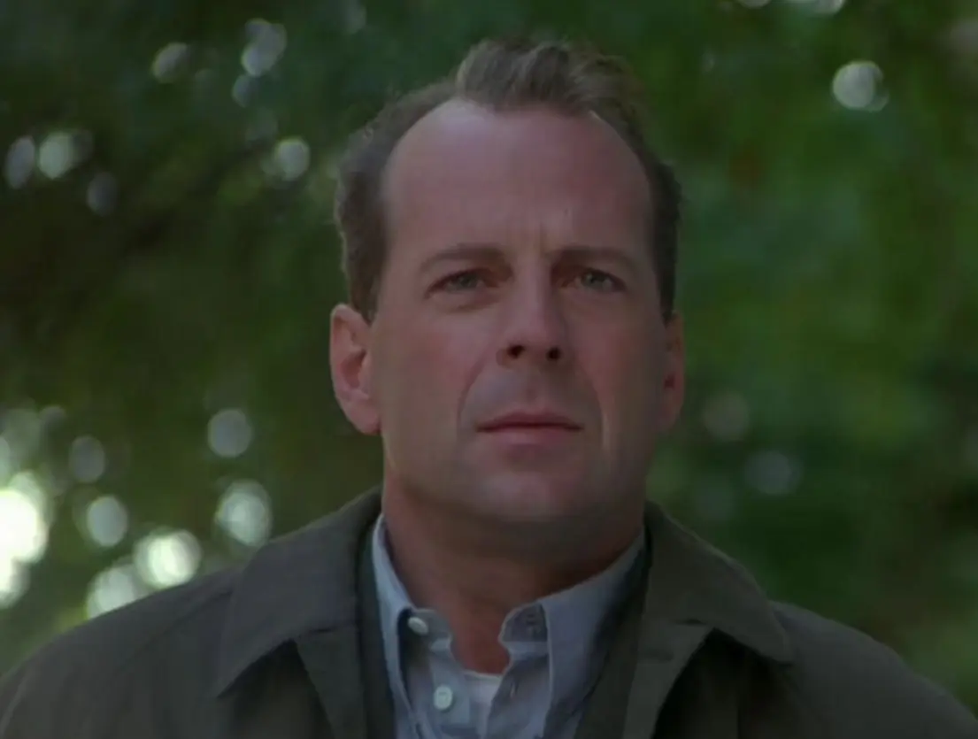 También probó suerte en la música y entre 1987 y 1989 lanzó varios álbumes. También probó suerte en la música y entre 1987 y 1989 lanzó varios álbumes.