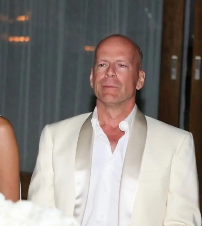 En la década de los 2000 trabajó en películas como El protegido y Lágrimas del sol. En la década de los 2000 trabajó en películas como El protegido y Lágrimas del sol.