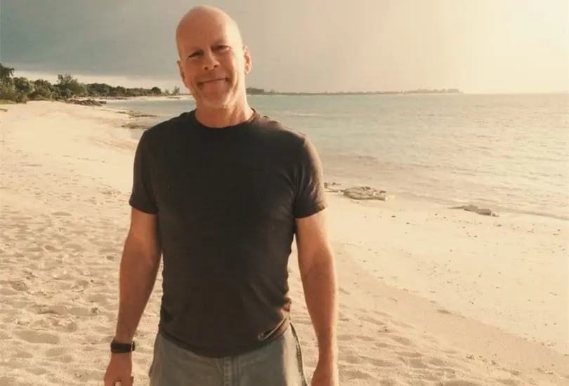 Bruce Willis es uno de los actores más populares de la industria cinematográfica con más de 70 películas. Bruce Willis es uno de los actores más populares de la industria cinematográfica con más de 70 películas.