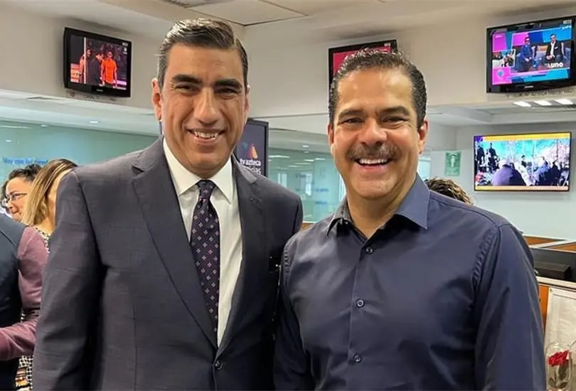 El rumor de que Alejandro Villalvazo ir&iacute;a de TV Azteca a Televisa desat&oacute; miedo de recortes como sucedi&oacute; con Paola Rojas y Denisse Maerker.