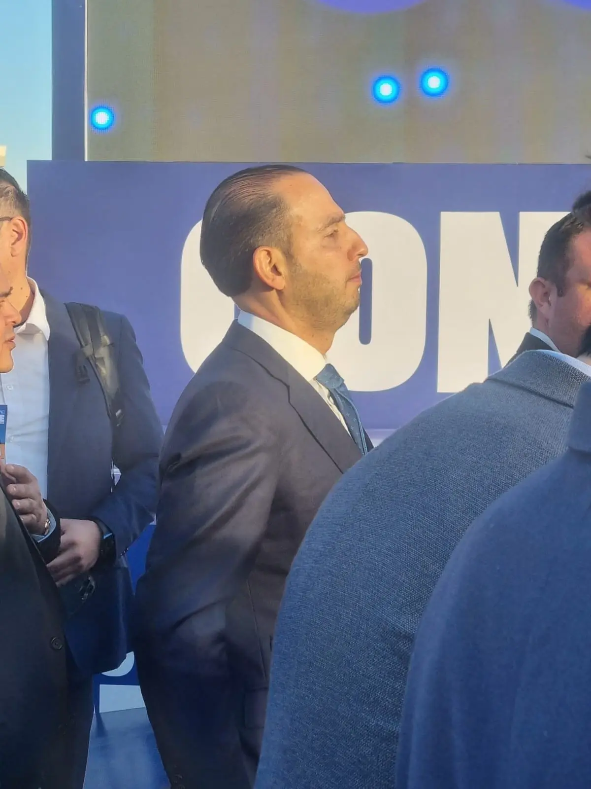 El Presidente de Acción Nacional también fue otro de los invitados al informe de Diego Sinhue 