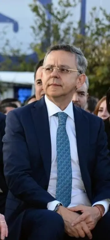 El subsecretario de Segob y mano de confianza de AMLO en el 5to informe de Diego Sinhue. 