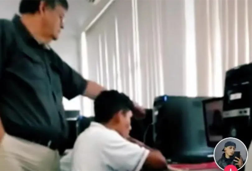 Profesor sorprende a alumno viendo pel&iacute;culas para adultos