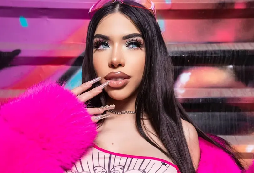 Yeri Mua responde a firmas para cancelarla