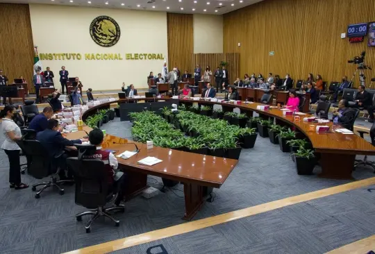 Publican lista de los 20 aspirantes al INE Publican lista de los 20 aspirantes al INE