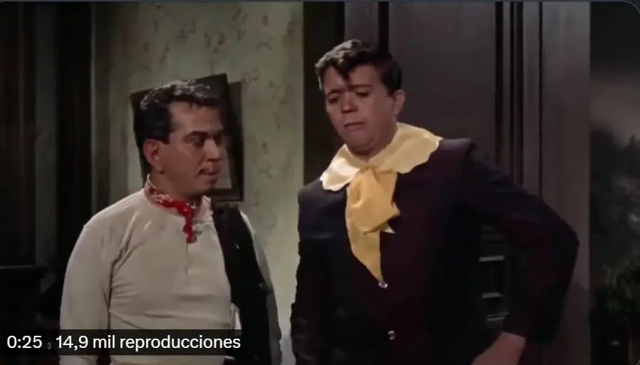 Durante la película El Extra Chabelo le dio una cachetada a Cantinflas Durante la película El Extra Chabelo le dio una cachetada a Cantinflas