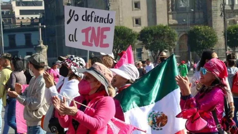 Marcha en defensa del INE ante reforma electoral. Créditos: Cuartoscuro