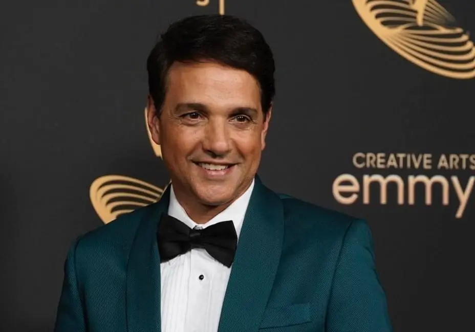 Ahora tiene 61 a&ntilde;os, est&aacute; casado con Phyllis Fierro y tienen dos hijos. Ha trabajado en series como Las Cr&oacute;nicas de Times Square y es uno de los protagonistas de Cobra Kai. 