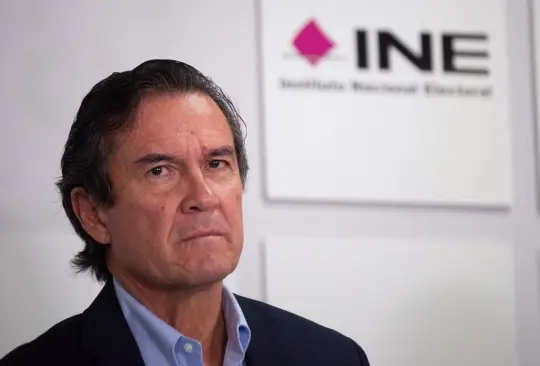 Edmundo Jacobo Molina fue amparado para ganar más que el presidente, junto con otros funcionarios del INE Edmundo Jacobo Molina fue amparado para ganar más que el presidente, junto con otros funcionarios del INE