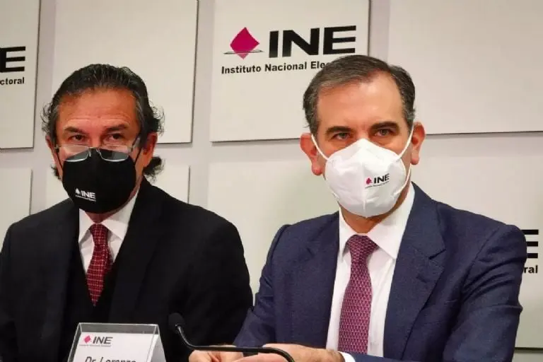 Actualmente tiene un sueldo mensual de 167 mil 935 pesos netos o 246 mil pesos brutos por todas sus prestaciones .Fuente: Cuartoscuro